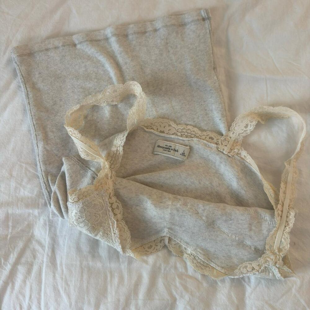 Abercrombie y2k lace tank top - Picture 4 of 5